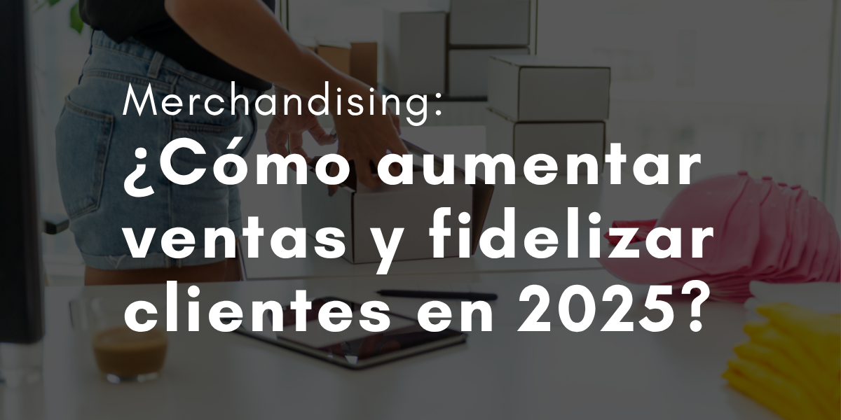 Banner post con ejemplo de merchandising de gorras y cajas