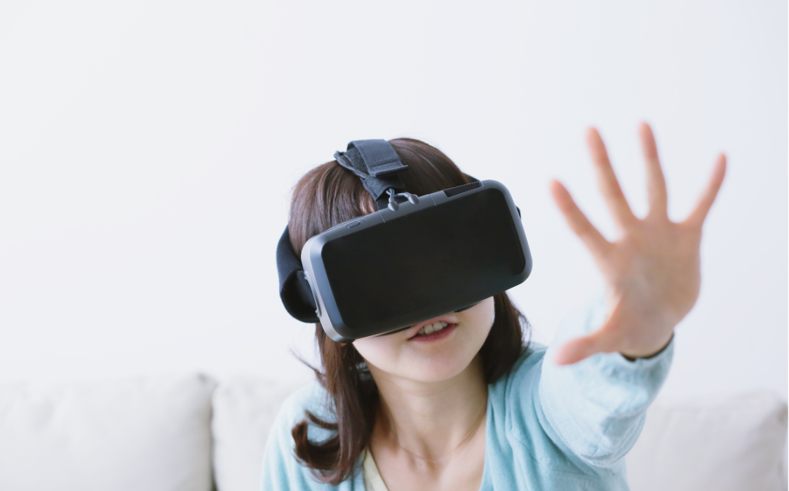 Imagen-Mobile-Post (2) Gafas de realidad virtual, soportes para el móvil... experiencias interactivas para el merchandising en 2025-2026
